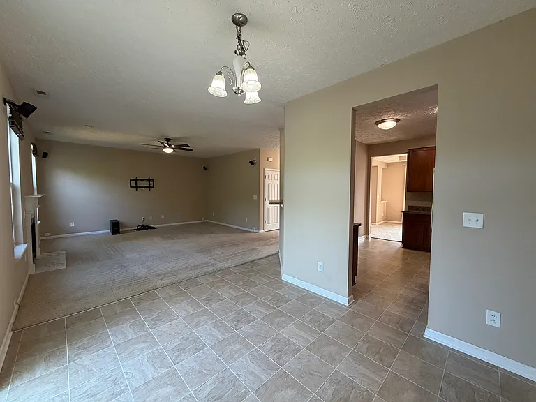 2537 Thorney Wood Ln — Photo 11