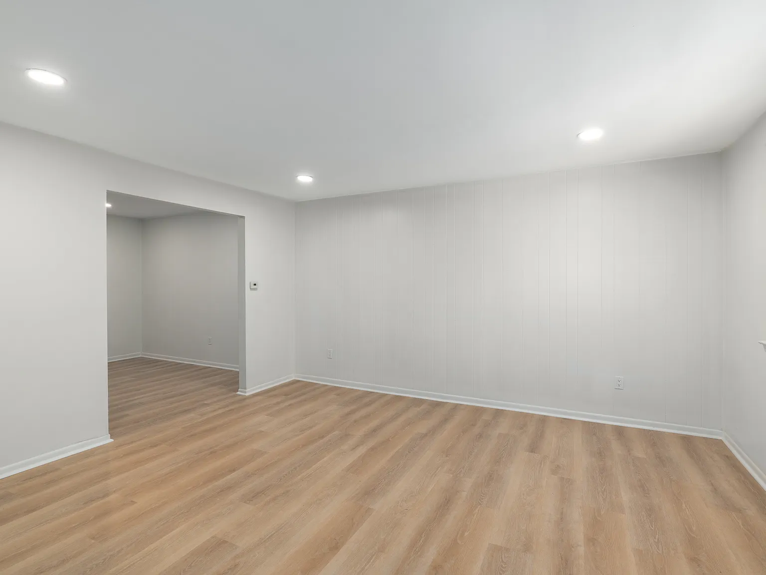 2 bed, 945 sqft, $2,248 — Photo 2