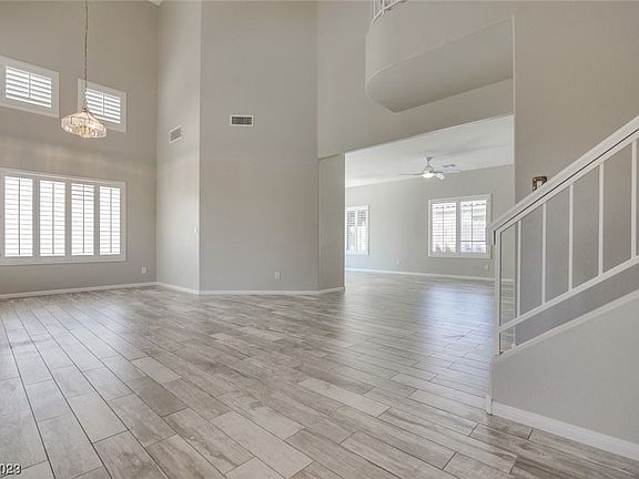 5th image of 8667 Country Crossings St