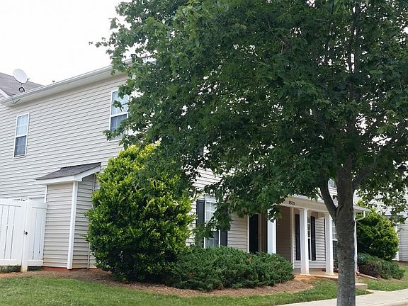 2nd image of 9555 Littleleaf Dr