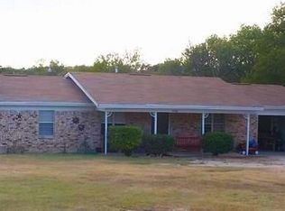 500 N Newark St, Decatur, TX 76234