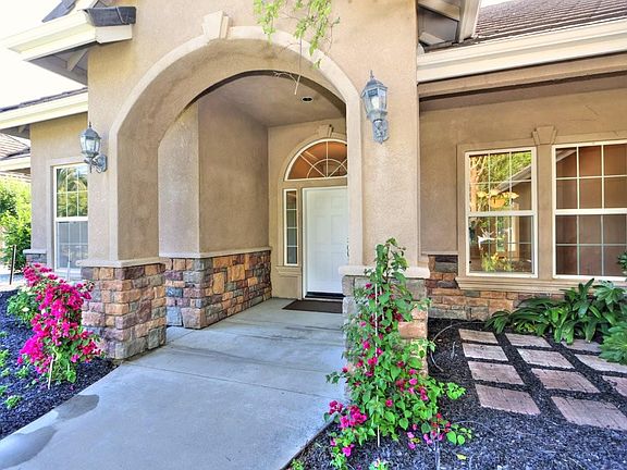 4th image of 13970 Islandview Way