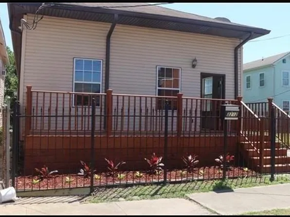 3212 Danneel St, New Orleans, LA 70115