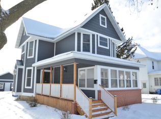 308 W Main St, Waunakee, WI 53597