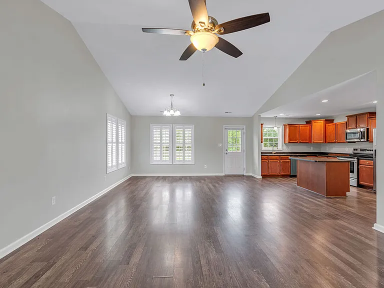 202 Cottage Brook Ct — Photo 3