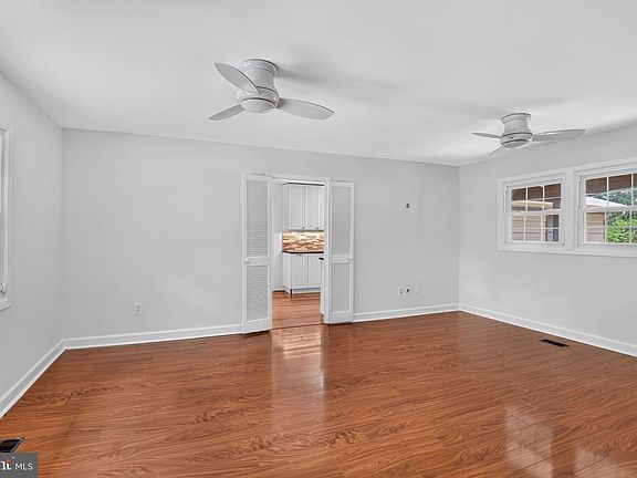 5th image of 8900 Boxford Ct