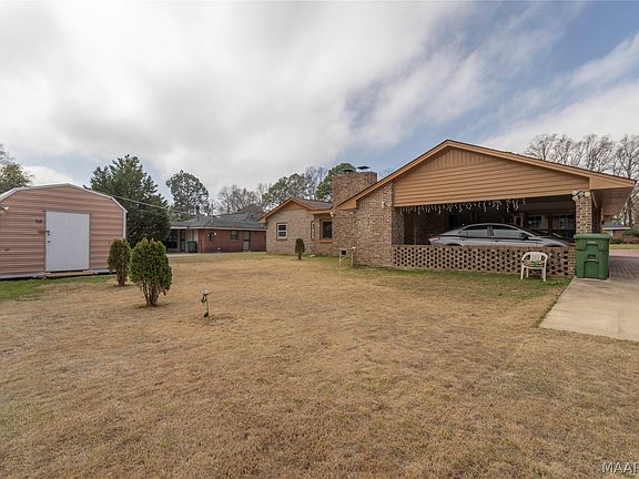 5th image of 523 E Moye Dr