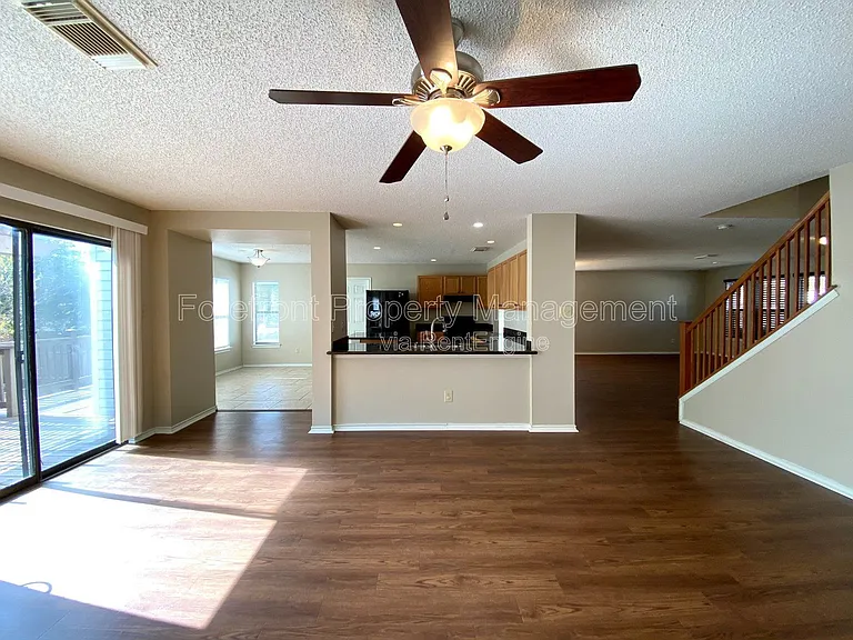2510 Village Pkwy — Photo 15
