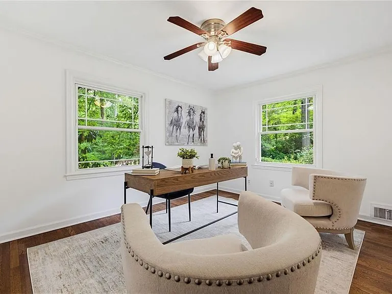 445 Forest Hills Dr — Photo 14