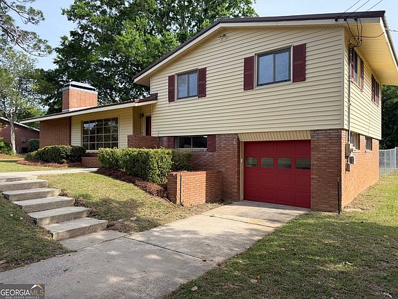 2nd image of 105 Westview Dr