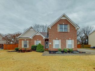 1815 Potters Ct, Murfreesboro, TN 37128