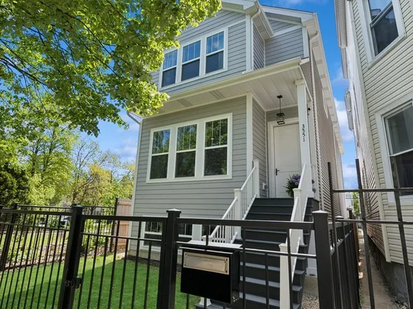 3551 W Lyndale St, Chicago, IL 60647