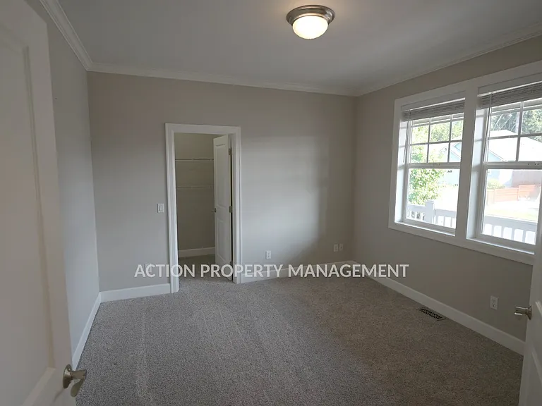 103 E Cobblestone Ln — Photo 7