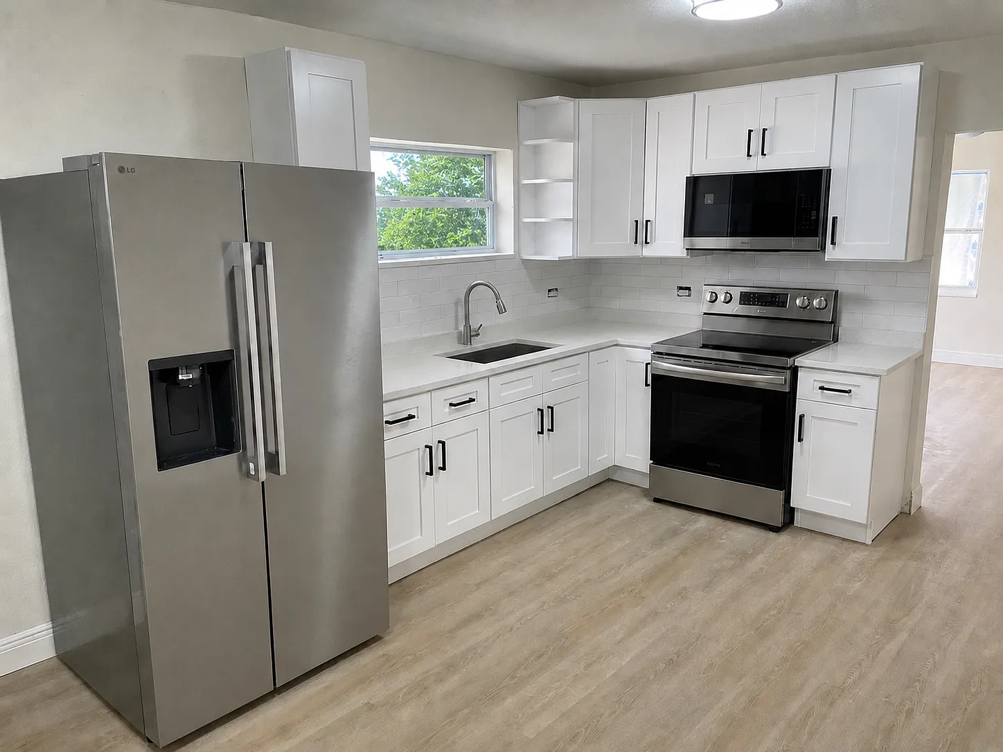 4 bed, 1450 sqft, $3,695 — Photo 2