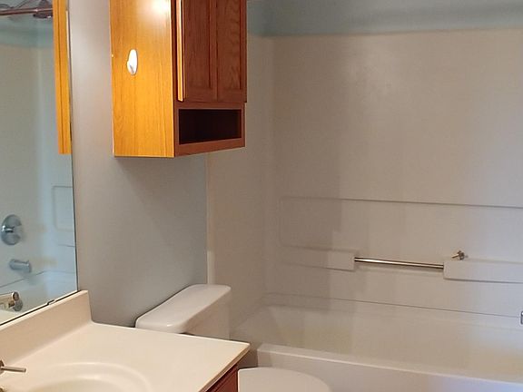 3rd image of 15757 Flackwood Ave