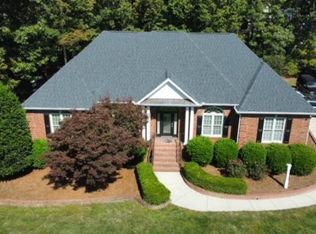 1605 Whispering Meadows Dr, Zebulon, NC 27597