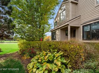 522 Shoreline Rd #522, Barrington, IL 60010