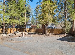 61624 Cherrywood Ln, Bend, OR 97702