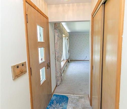 3rd image of 11620 Meadowbrook Dr