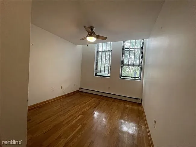 60 Gibson St #308 — Photo 12
