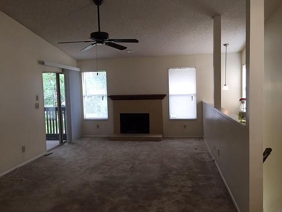 2nd image of 1751 Hampton Ln #308