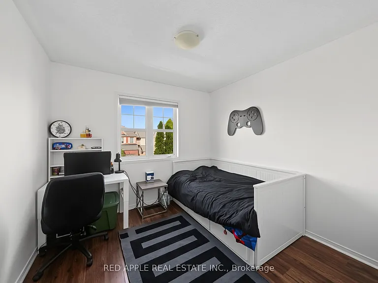 17 Booth St — Photo 28
