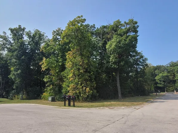 13650 Muir St, Cedar Lake, IN 46303