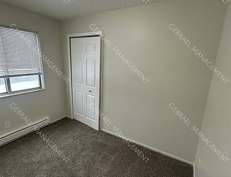 4430 E Mount Morris Rd — Photo 7