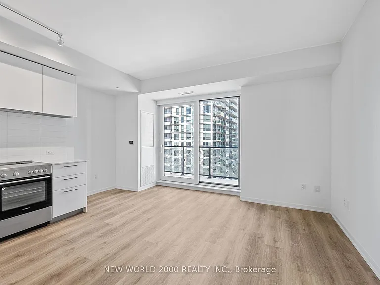 101 Roehampton Ave #1712 — Photo 5