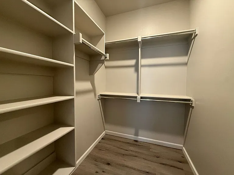 1138 N Blackwelder Ave #1 — Photo 13