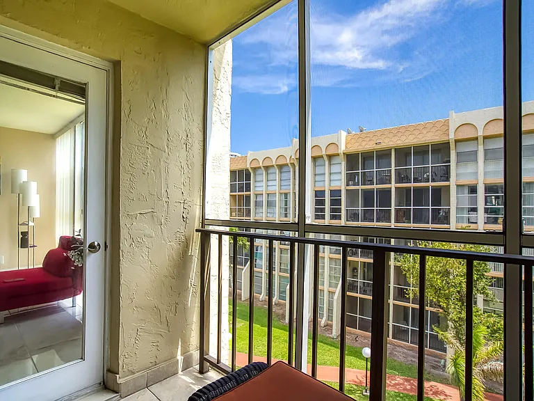 2000 Atlantic Shores Blvd #410 — Photo 39