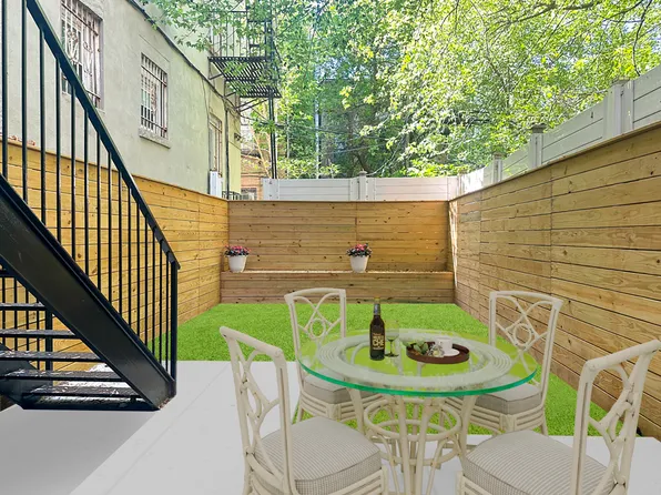 370 Hancock Street image 15 of 16