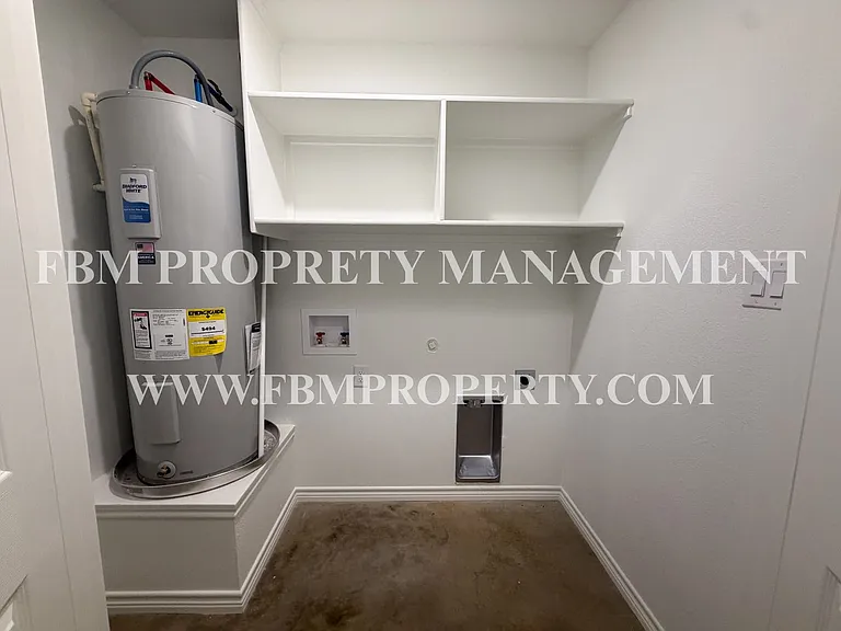 114 E Camden St - Brand New 2 Bedroom, 2 Bathroom Duplex Located in Rice, TX! — Photo 21