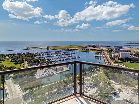 5th image of 1 Beach Dr SE Unit 2306