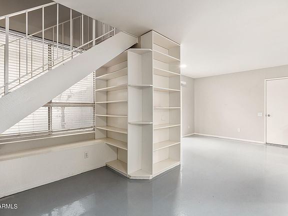 4th image of 5617 S CLAMBAKE BAY Court #C