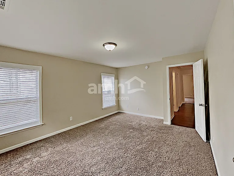 55 Palisades Dr — Photo 18