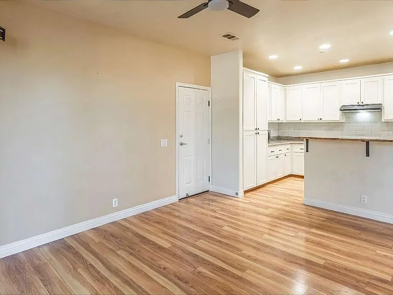 361 Vista Roma Way — Photo 9