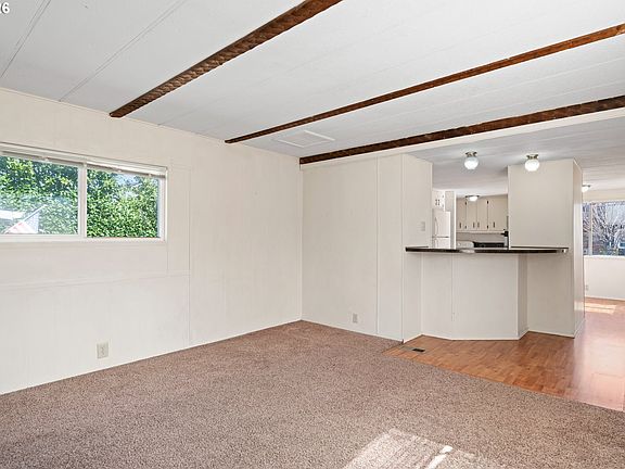 2nd image of 1566 Laura St