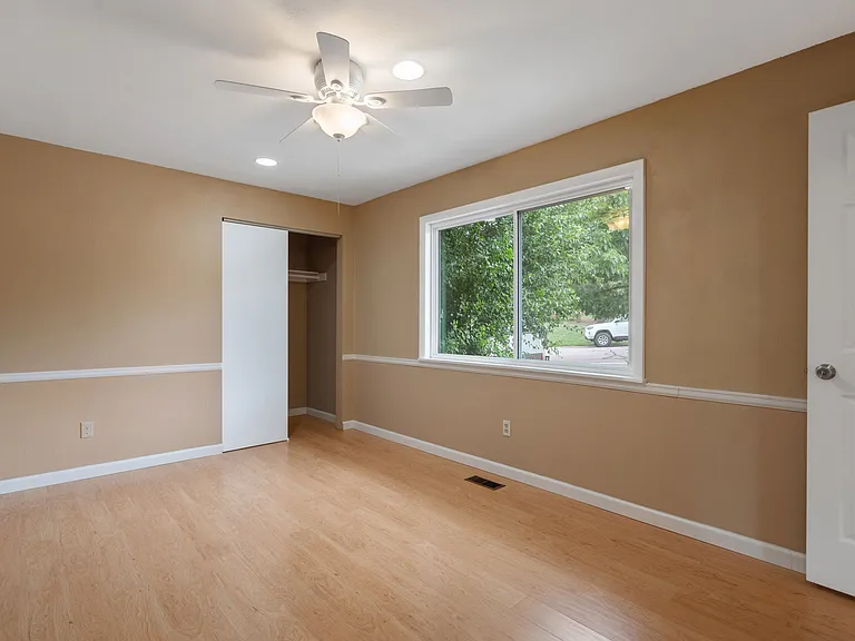 1221 Mount View Ln — Photo 20