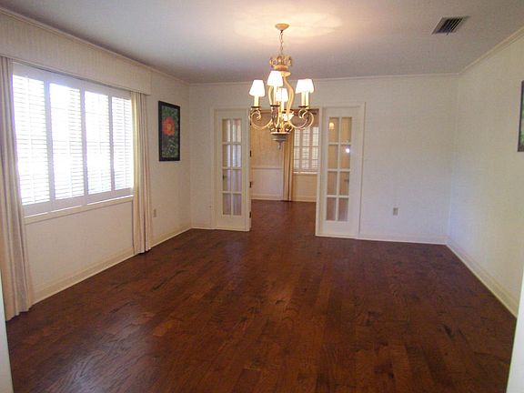 5th image of 704 Woodland Hills Dr