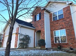 564 Bluffs View Ct, Eureka, MO 63025