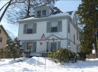9 Whitehouse Ave, Poughkeepsie, NY 12601