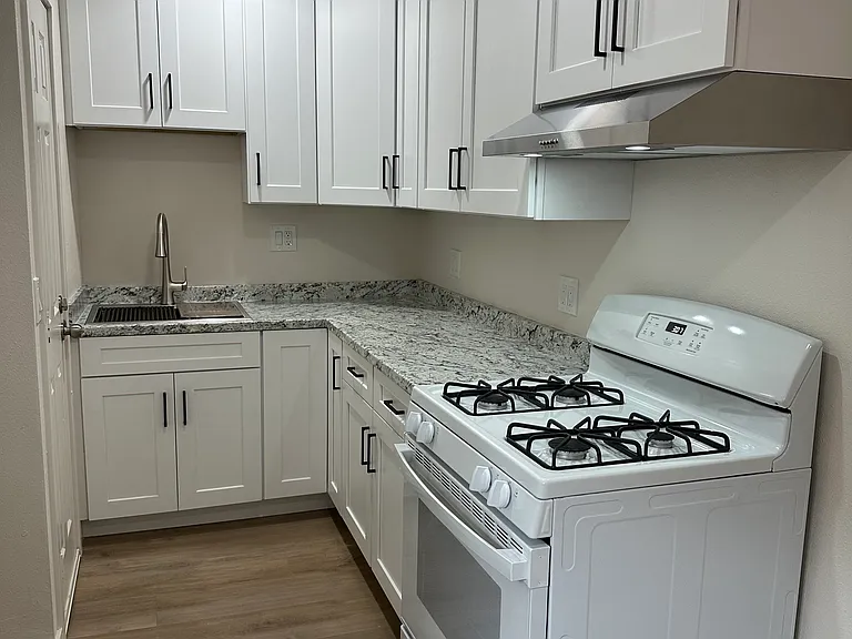 5066 Voltaire St #3 — Photo 6