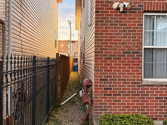 2nd image of 3858 W Grenshaw St