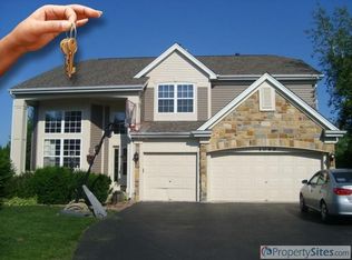 1099 Smithfield Ct, Gurnee, IL 60031