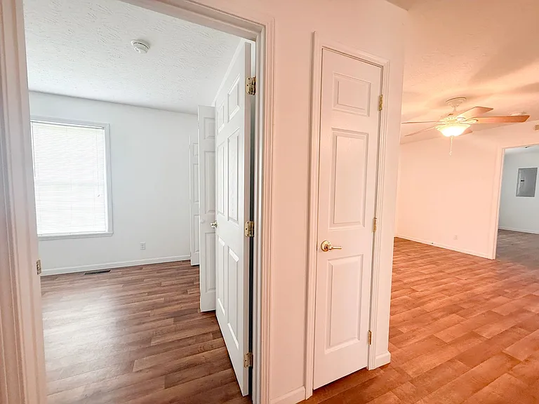 137 McCawley St — Photo 21
