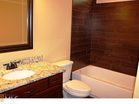 3rd image of 411 Oak Forest Dr #115