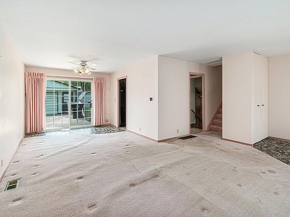 3rd image of 4133 Coral Dr