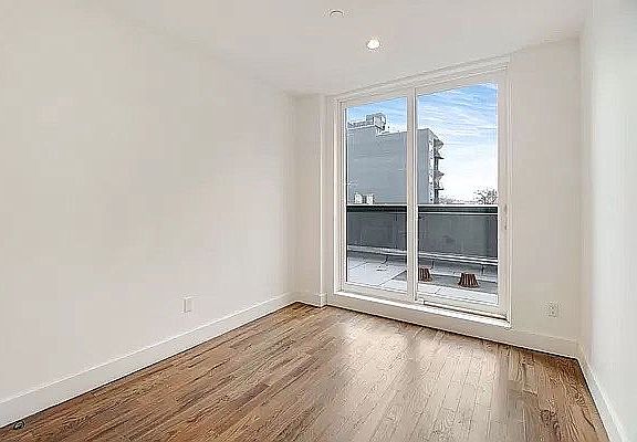 5th image of 171 Linden Blvd #4B