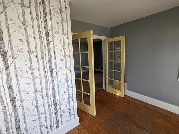 3rd image of 1440 W Michigan Ave #1/2